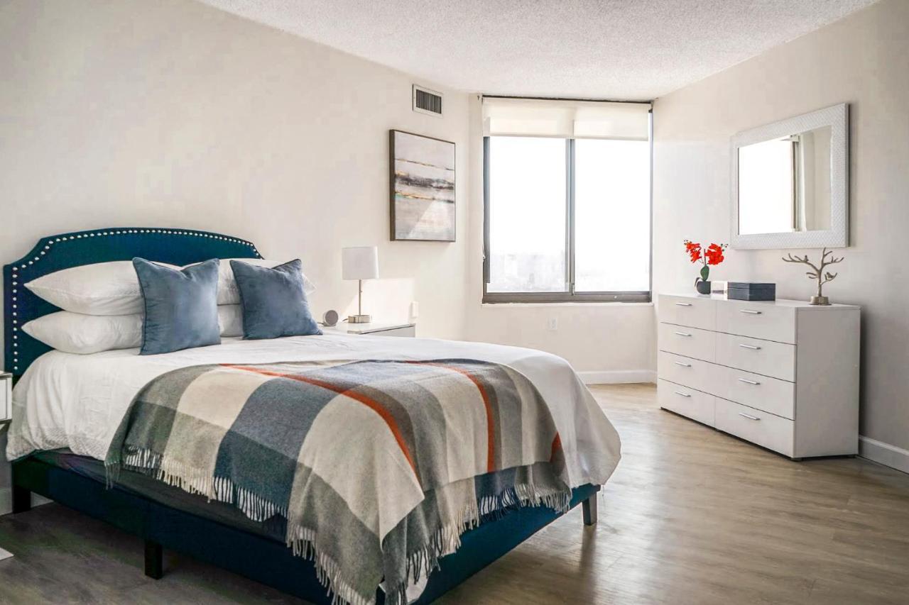 Short Term Rentals At The Park At Trowbridge Senior Community Southfield Exterior photo