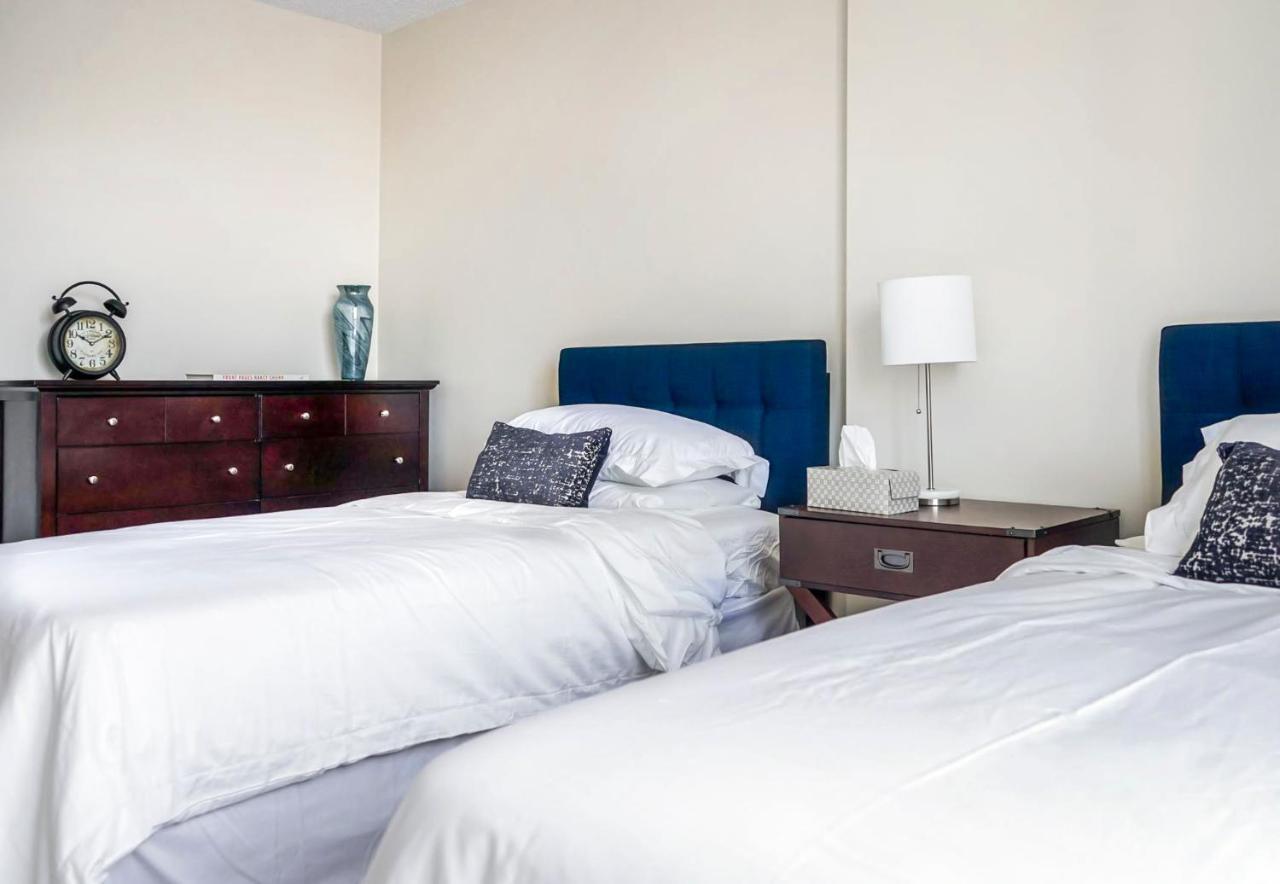 Short Term Rentals At The Park At Trowbridge Senior Community Southfield Exterior photo