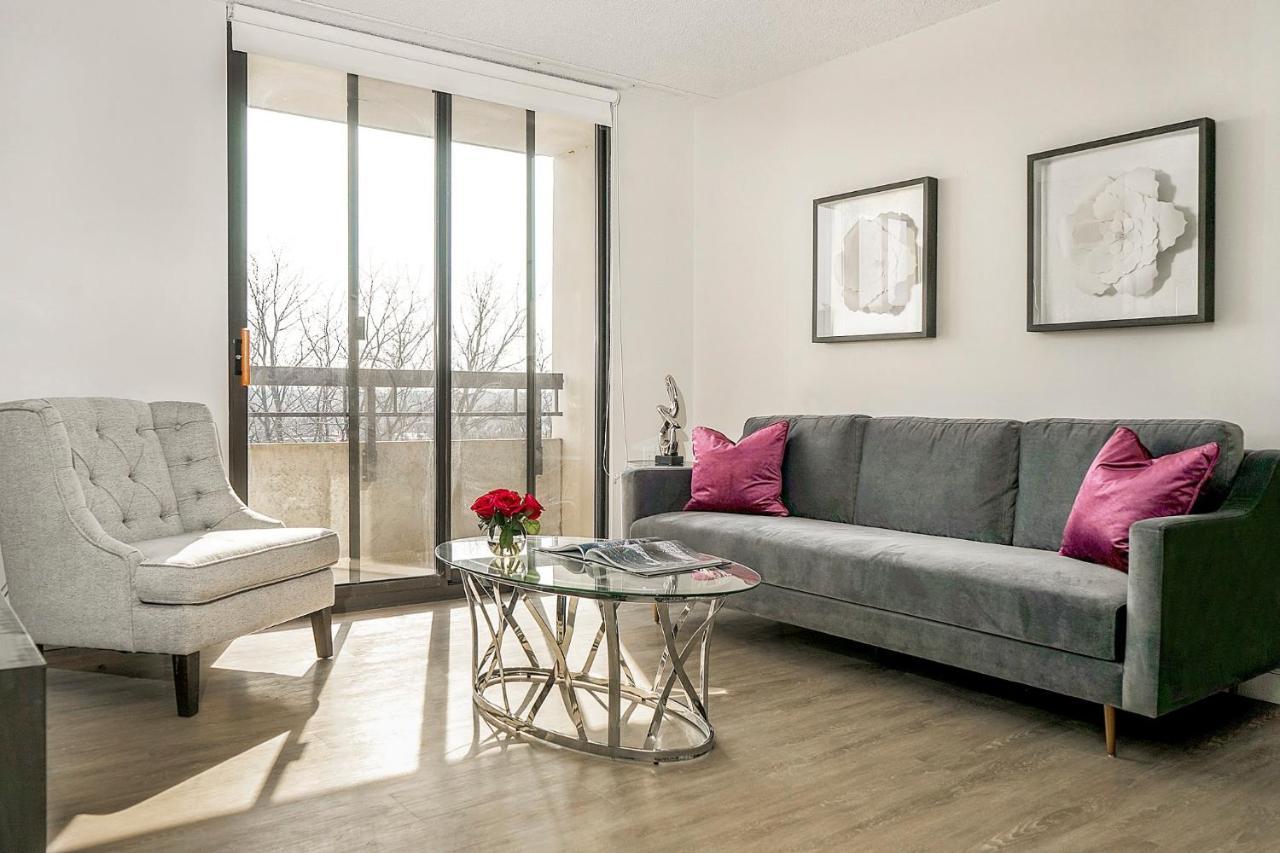 Short Term Rentals At The Park At Trowbridge Senior Community Southfield Exterior photo